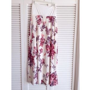 Gorgeous Ivory floral lace maternity maxi dress